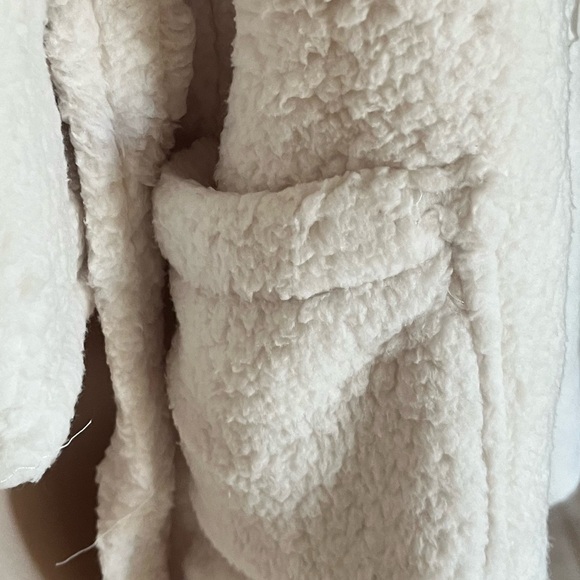 Plush Bath Robe - Picture 5 of 8